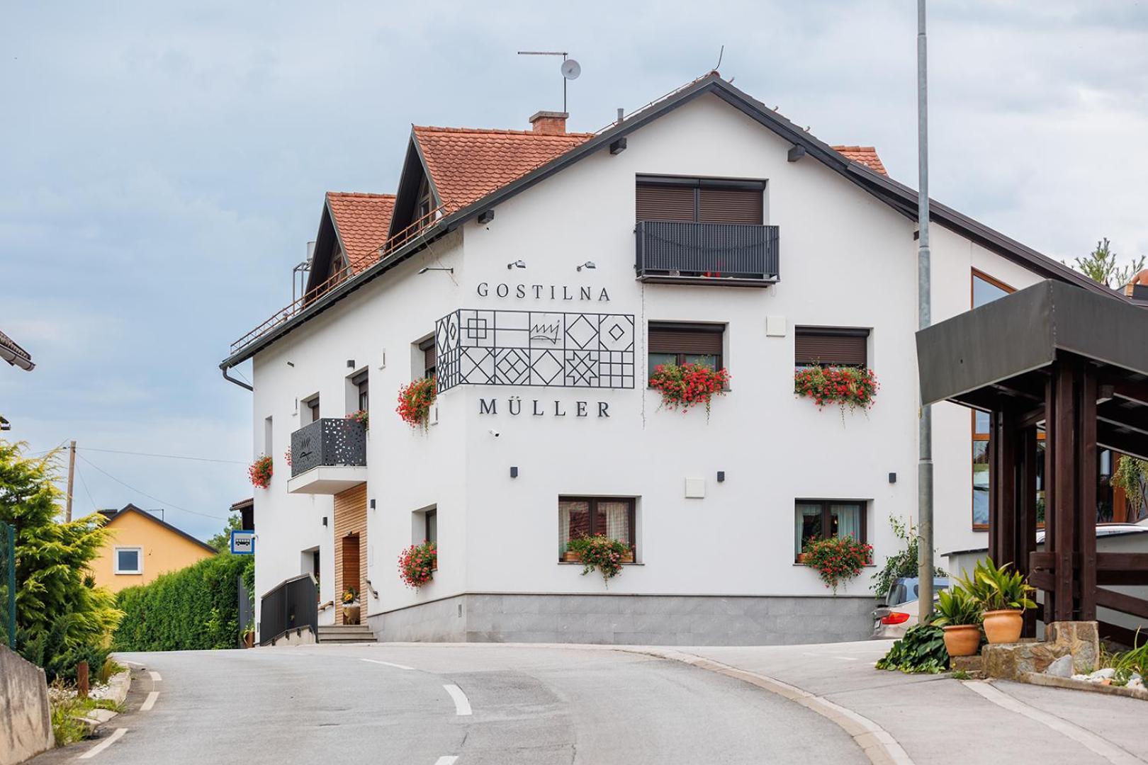 Hotel Gostilna Müller Črnomelj Exterior foto