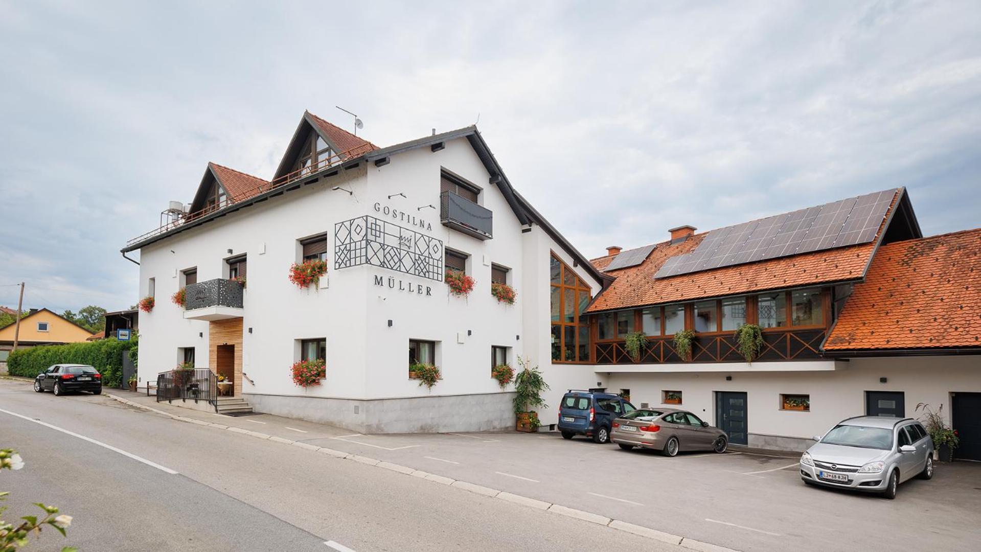 Hotel Gostilna Müller Črnomelj Exterior foto